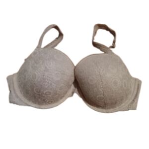 Elegant Lace Light Lined Under wire Bra in Cream